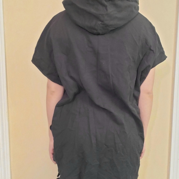 ZARA SPORTY SLEEVELESS HOODY - Picture 2 of 3